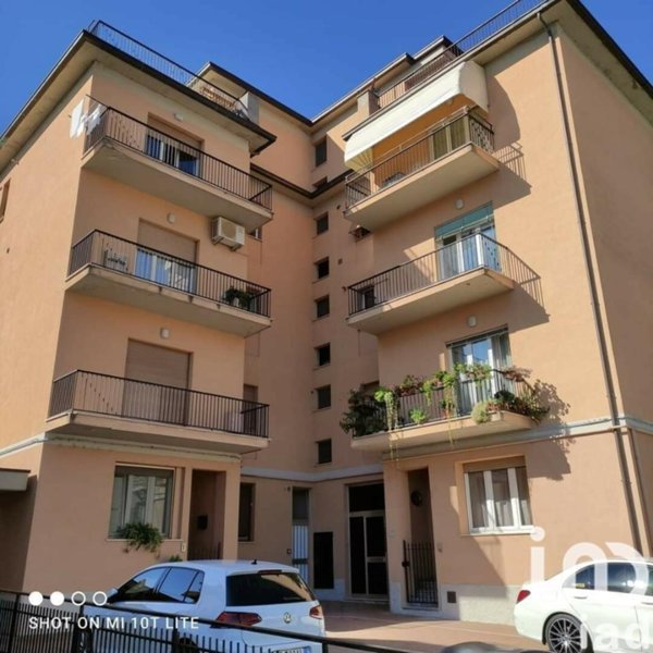 appartamento in vendita a Rosora in zona Angeli