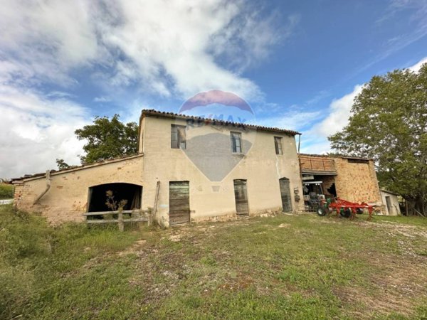 appartamento in vendita a Rosora