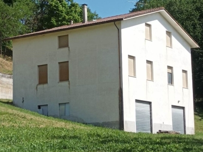 appartamento in vendita a Rosora