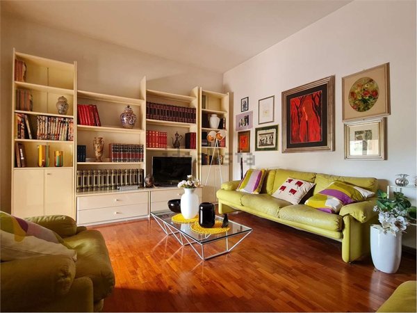 appartamento in vendita a Rosora in zona Angeli