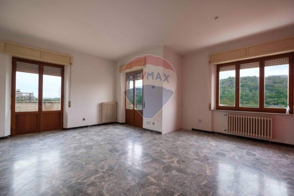 appartamento in vendita a Rosora in zona Angeli