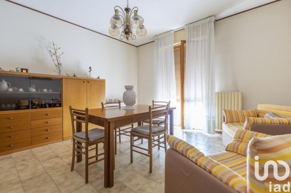 appartamento in vendita a Rosora in zona Angeli