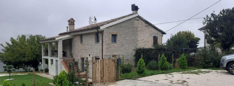 appartamento in vendita a Rosora