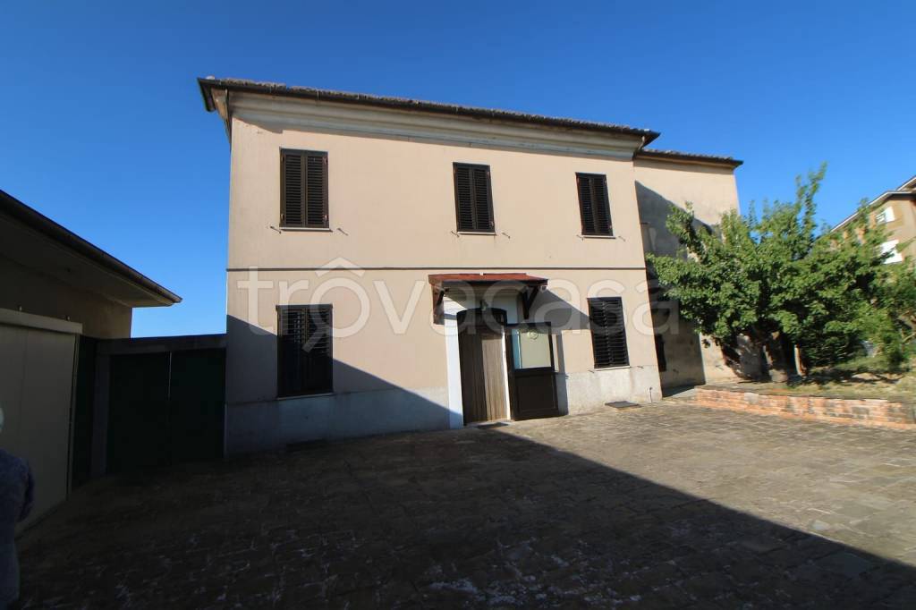 casa indipendente in vendita a Rosora