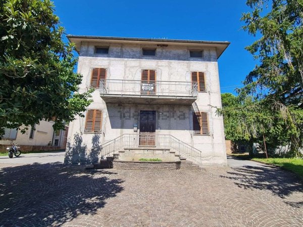 appartamento in vendita a Rosora in zona Angeli