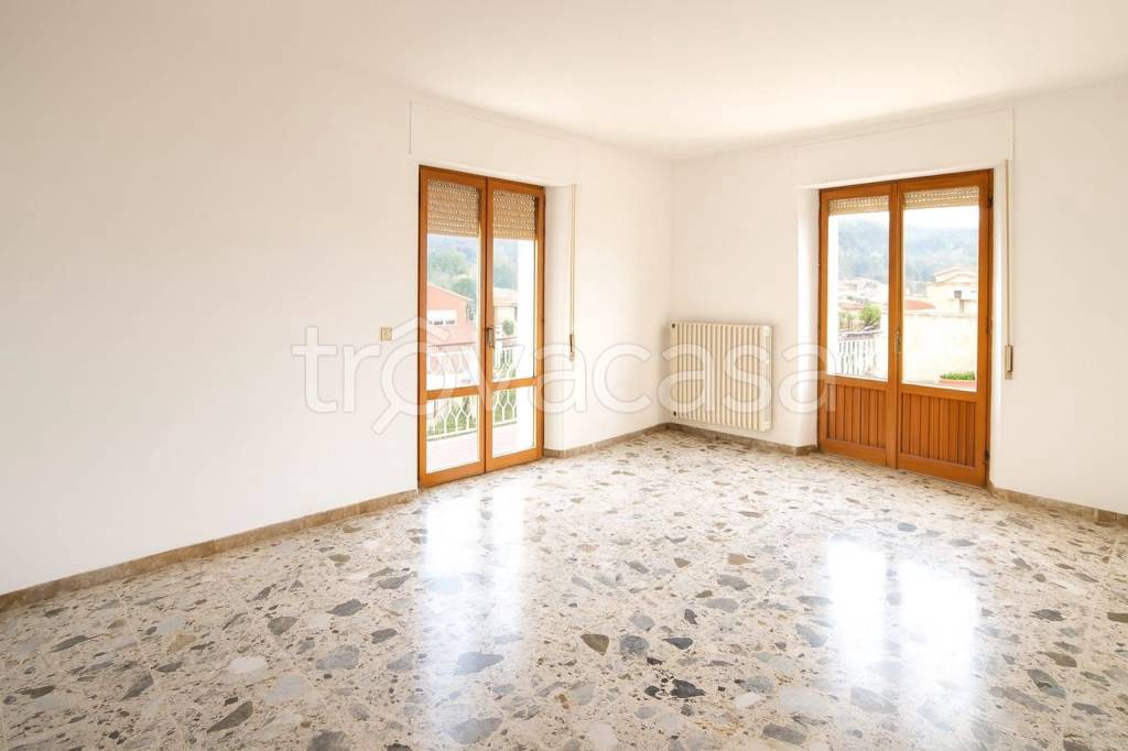 appartamento in vendita a Rosora in zona Angeli