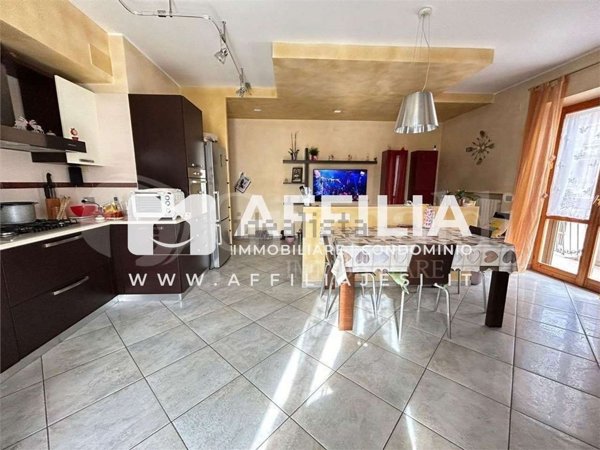 appartamento in vendita a Rosora in zona Angeli