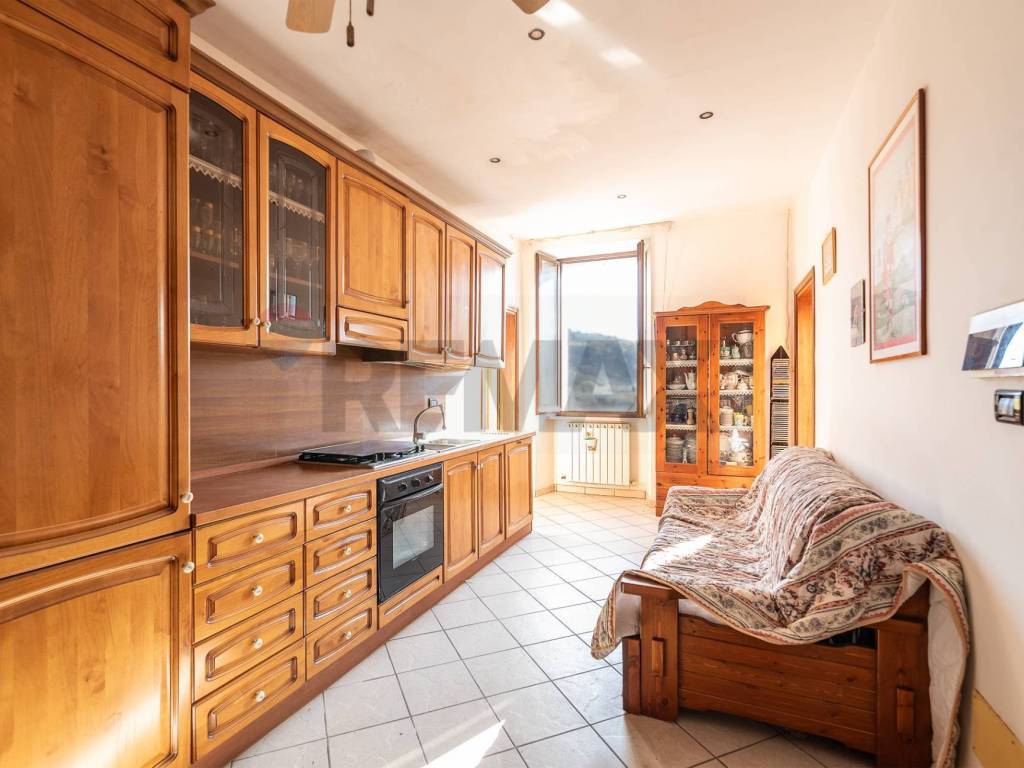 appartamento in vendita a Rosora in zona Angeli