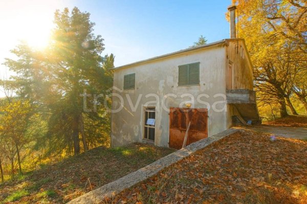 casa indipendente in vendita a Rosora