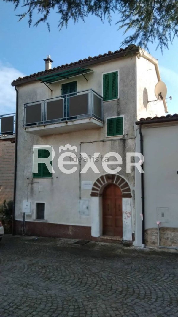 casa indipendente in vendita a Rosora