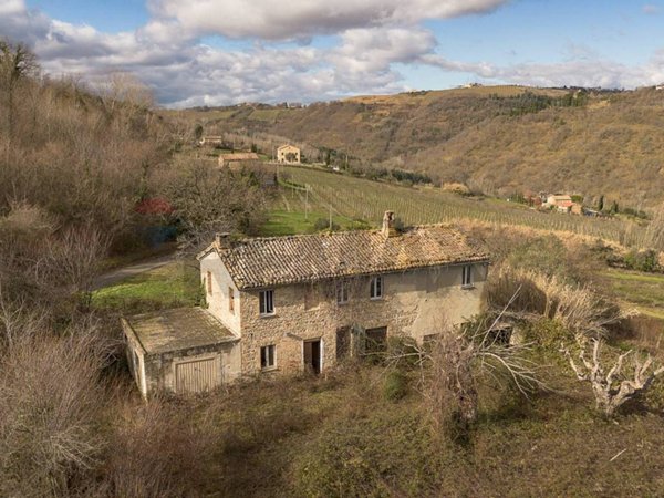 casale in vendita a Rosora