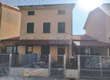 appartamento in vendita a Rosora