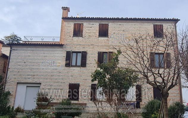 appartamento in vendita a Rosora