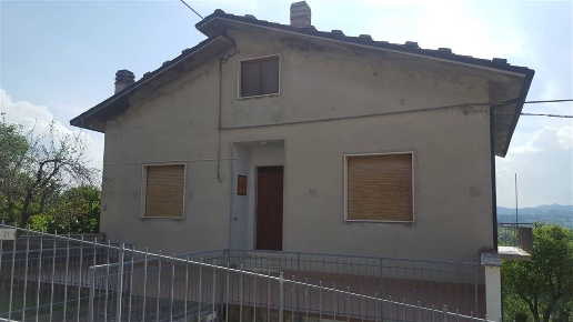 casa indipendente in vendita a Rosora