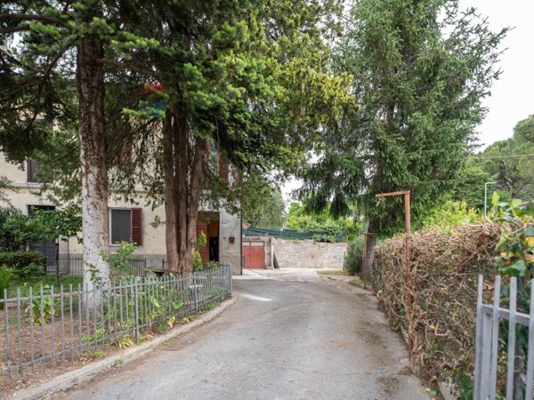 casa indipendente in vendita a Rosora