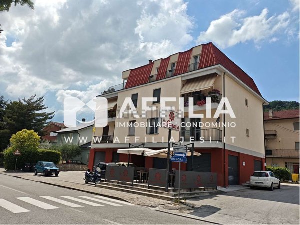 appartamento in vendita a Rosora in zona Angeli