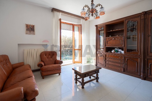 appartamento in vendita a Rosora in zona Angeli
