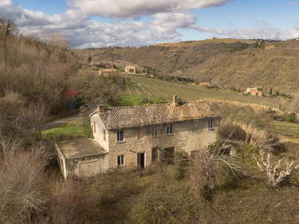 casale in vendita a Rosora