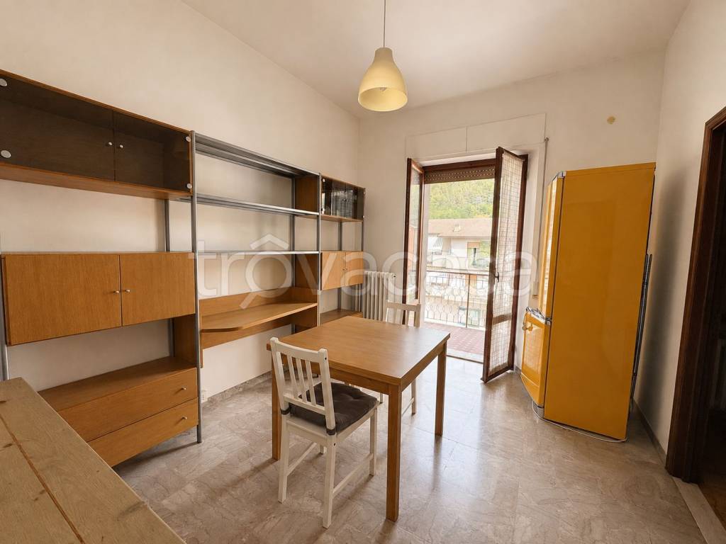 appartamento in vendita a Rosora in zona Angeli