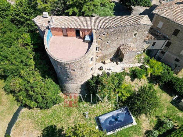 casa indipendente in vendita a Rosora