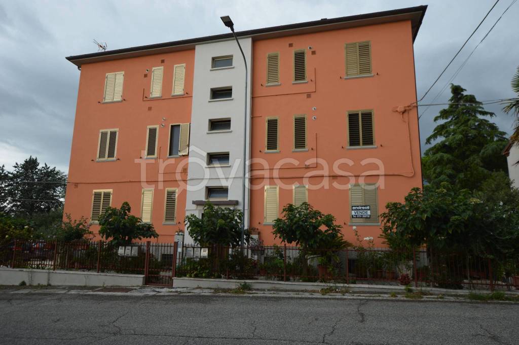 appartamento in vendita a Rosora