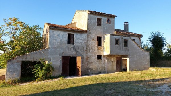 casa indipendente in vendita a San Marcello