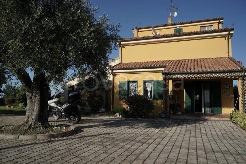 casa indipendente in vendita a San Marcello