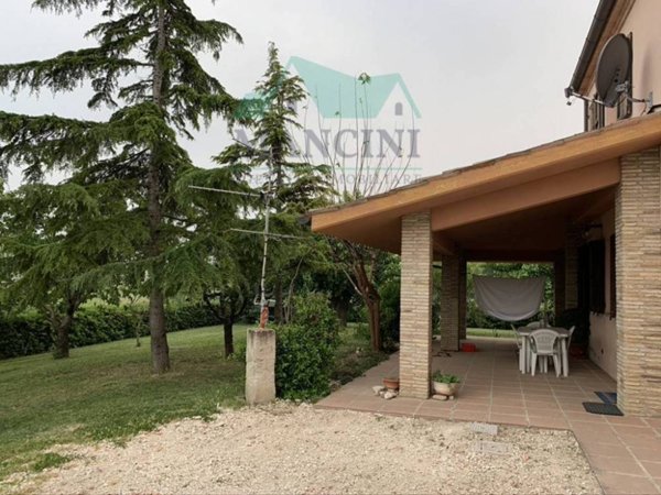 casa indipendente in vendita a San Marcello