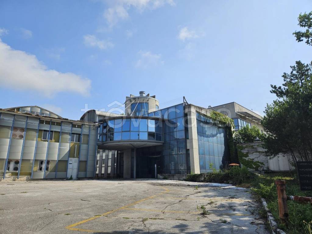 ufficio in vendita a San Marcello