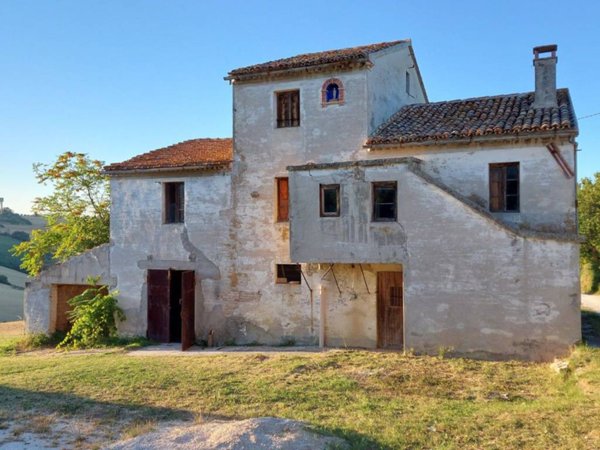casa indipendente in vendita a San Marcello
