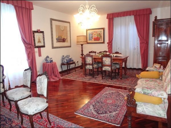 casa indipendente in vendita a San Marcello