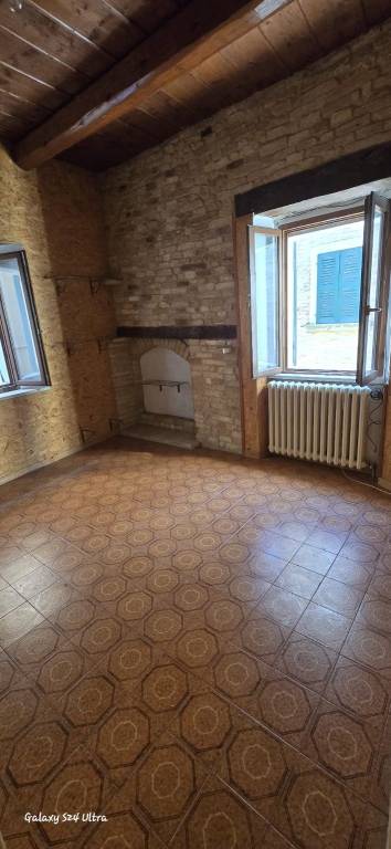 casa indipendente in vendita a San Marcello