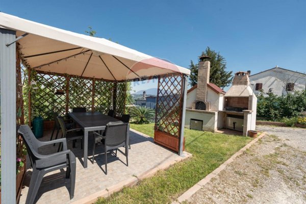 casa indipendente in vendita a San Marcello