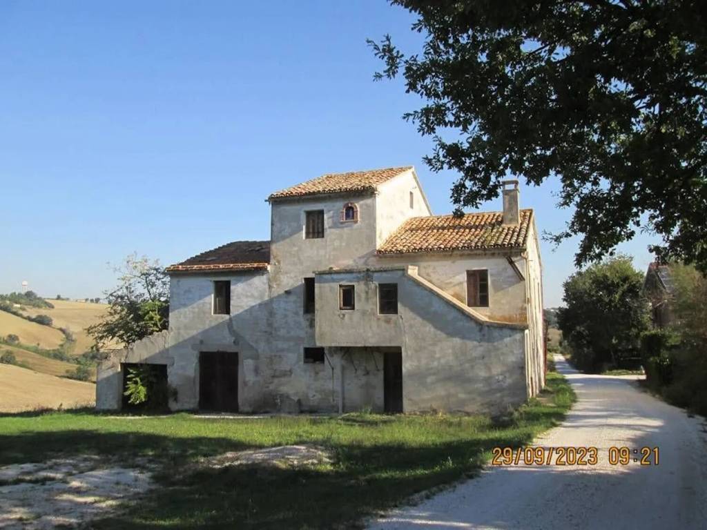 casa indipendente in vendita a San Marcello