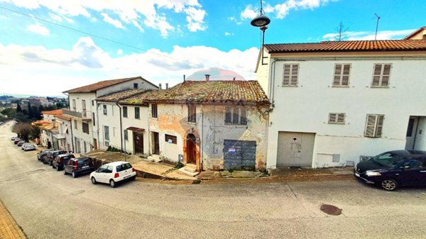 casa indipendente in vendita a San Marcello