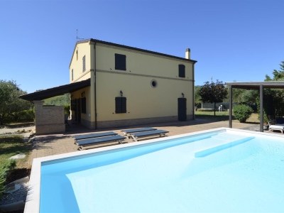 casa indipendente in vendita a San Marcello