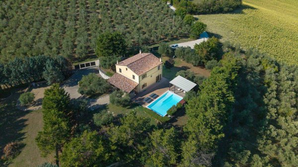 casa indipendente in vendita a San Marcello
