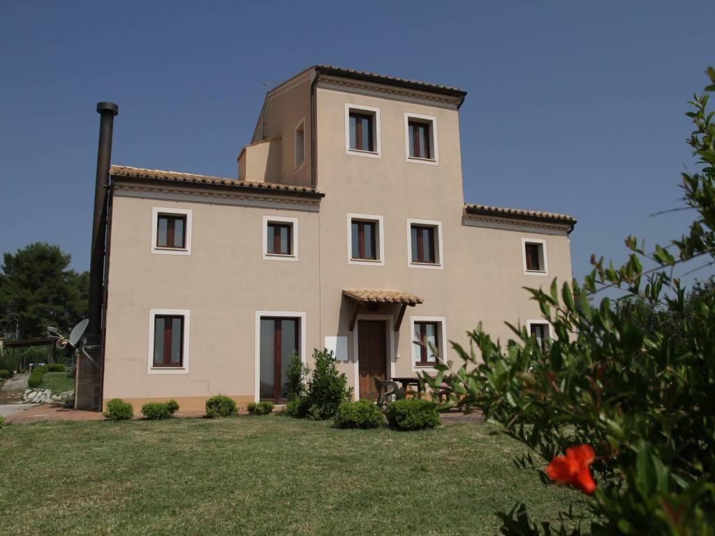 casa indipendente in vendita a San Marcello