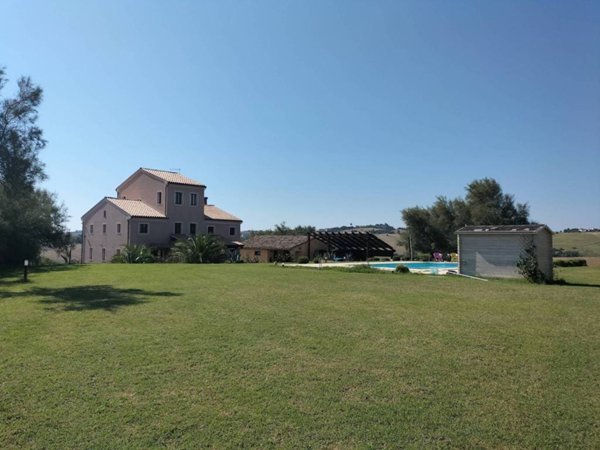 casa indipendente in vendita a San Marcello