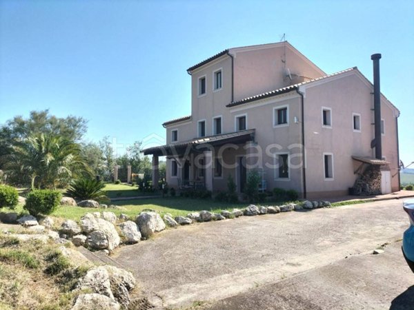 casa indipendente in vendita a San Marcello