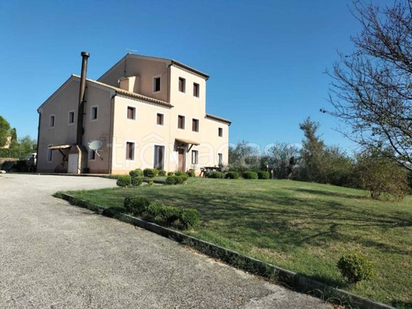 casa indipendente in vendita a San Marcello