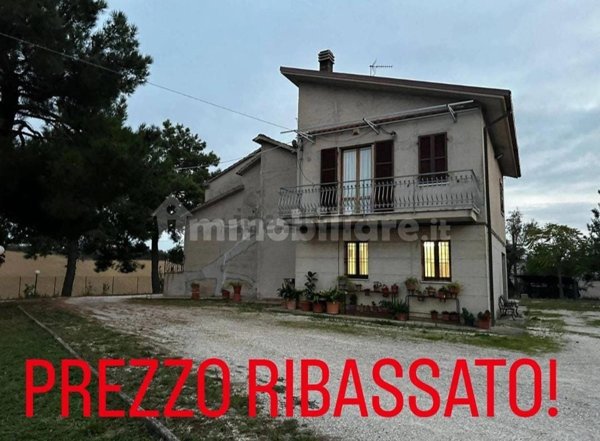 casa indipendente in vendita a San Marcello