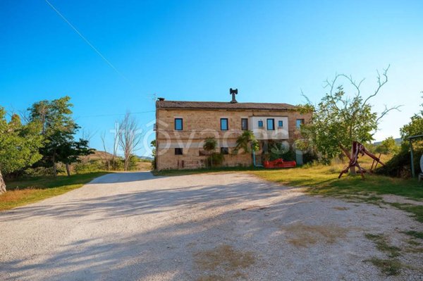 casa indipendente in vendita a San Marcello