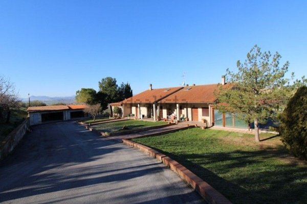 casa indipendente in vendita a San Marcello