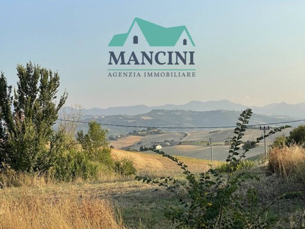 terreno edificabile in vendita a San Marcello