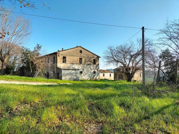 casa indipendente in vendita a San Marcello