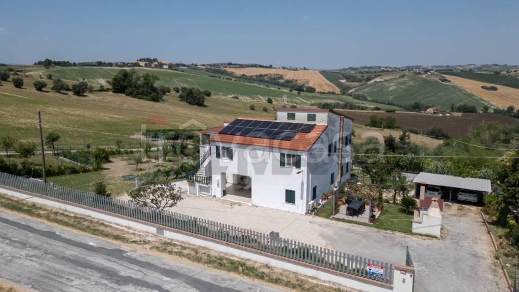 casa indipendente in vendita a San Marcello