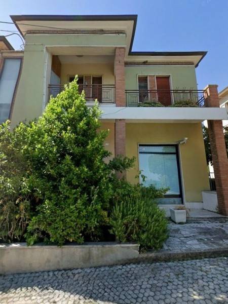 casa indipendente in vendita a San Marcello