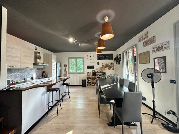 casa indipendente in vendita a San Marcello