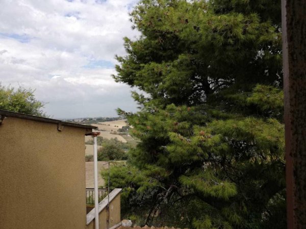 casa indipendente in vendita a San Marcello
